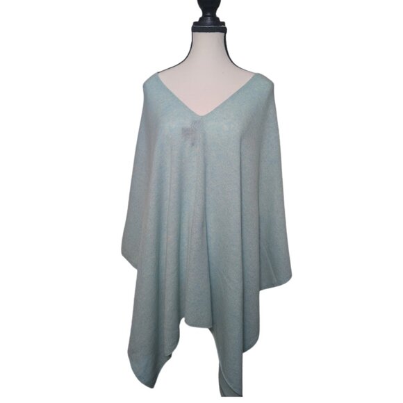 100% Cashmere Claudia Nichole Poncho Quiet Luxury Tiffany Blue Coastal Chic Wrap - Picture 3 of 13